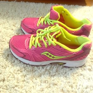 Women’s saucony running shoe